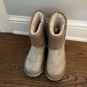 Like New Girls Classic Ugg Boots Gold Glitter